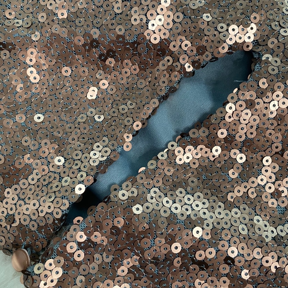 Cropped sequinned blouse - Picture 6 of 9